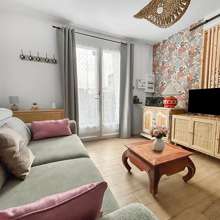 Au Ptit'bout de Ninette, 3 étoiles, centre ville et pourtant très calme, proche plages, Dog Friendly, parking privé *